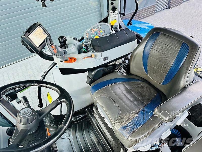 New Holland T6.175 AC AutoCommand ( T6.145 - T6.155 ) Tractoren