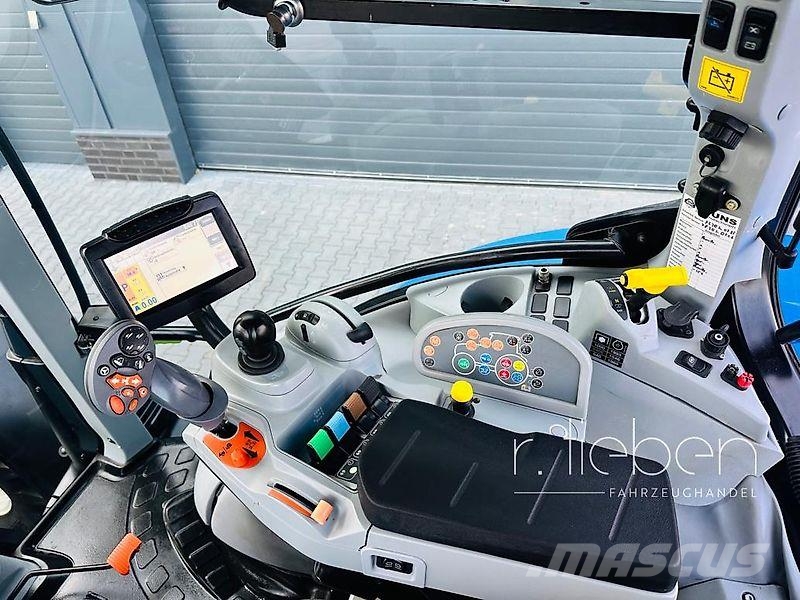 New Holland T6.175 AC AutoCommand ( T6.145 - T6.155 ) Tractoren