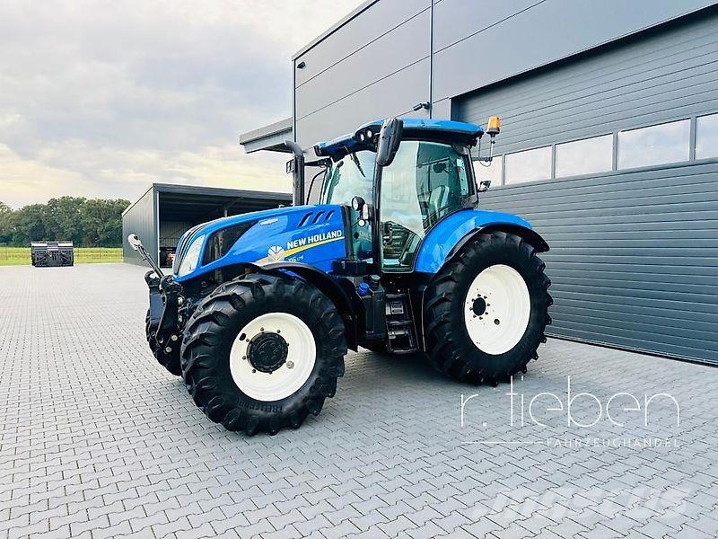 New Holland T6.175 AC AutoCommand ( T6.145 - T6.155 ) Tractoren