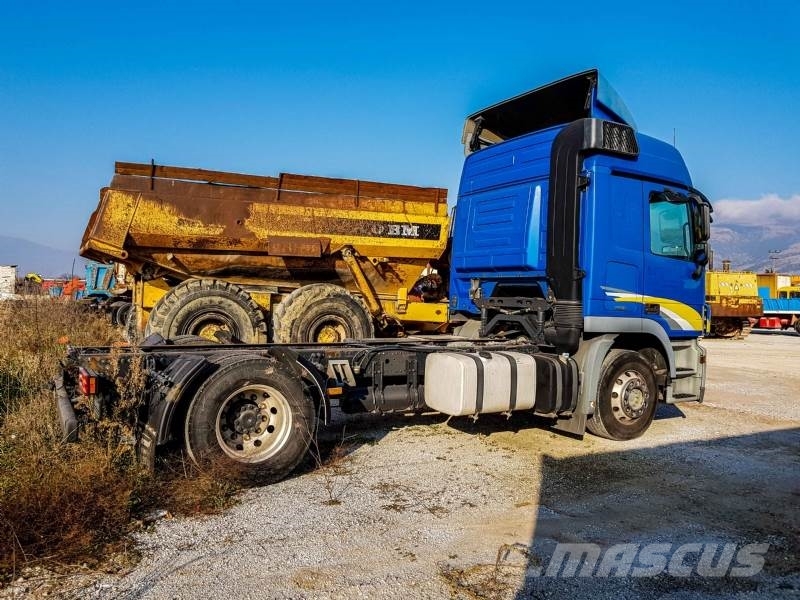 Mercedes-Benz 18.46 Camiones con chasís y cabina