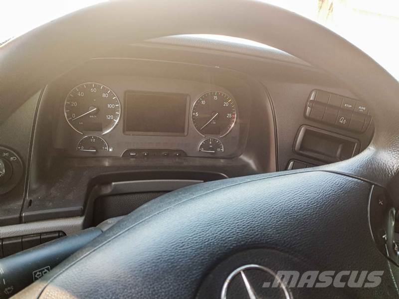 Mercedes-Benz 18.46 Camiones con chasís y cabina