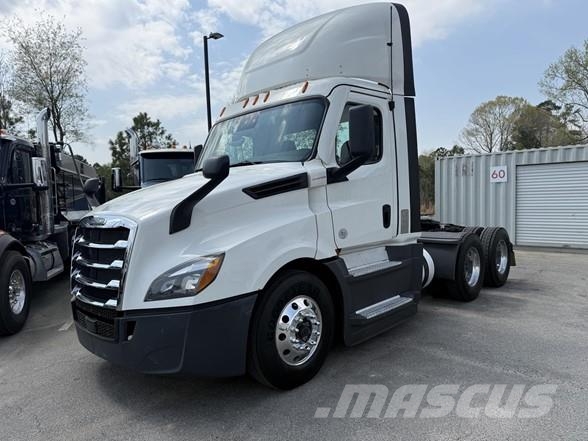 Freightliner CASCADIA 126 Tegljači