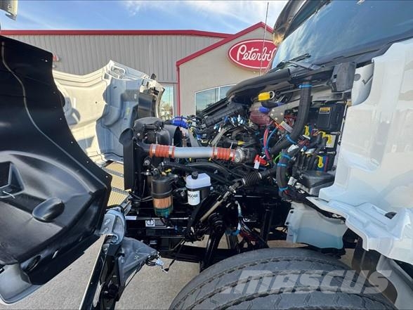 Peterbilt 548 شاحنات قلابة