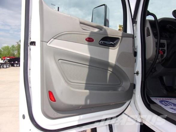 Peterbilt 567 Prime Movers