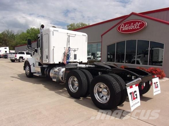 Peterbilt 567 Prime Movers