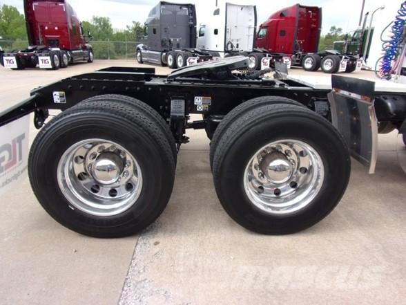 Peterbilt 567 Prime Movers