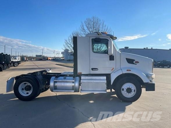 Peterbilt 567 트랙터 유닛