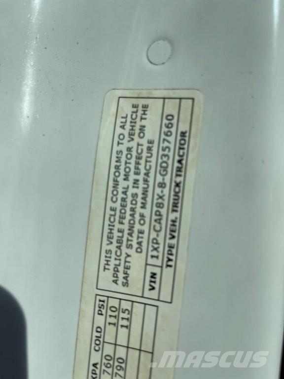 Peterbilt 567 Camiones tractor