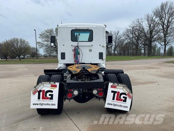 Peterbilt 567 Camiones tractor
