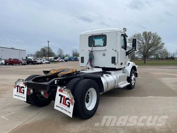 Peterbilt 567 Camiones tractor