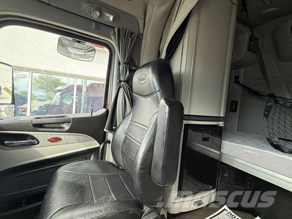 Peterbilt 567 Tegljači