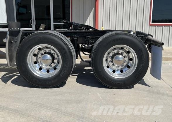 Peterbilt 567 Camiones tractor
