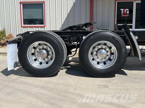 Peterbilt 567 Camiones tractor