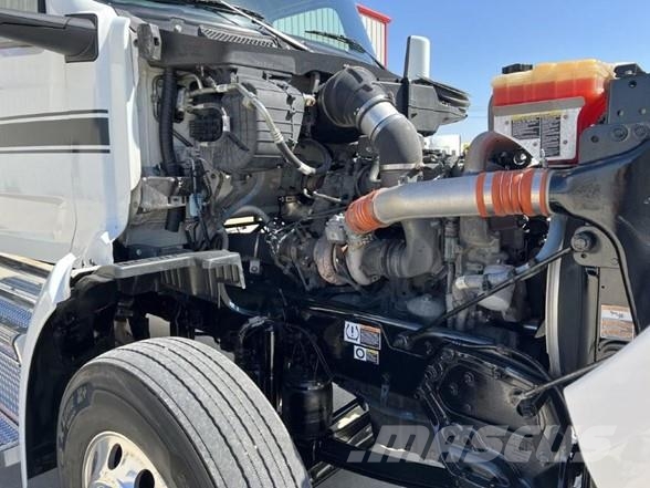 Peterbilt 567 Camiones tractor