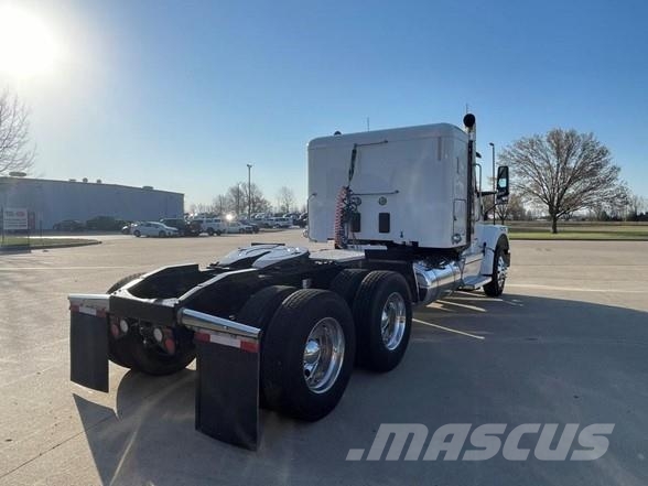 Peterbilt 567 Camiones tractor