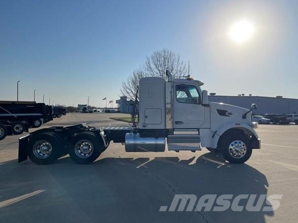 Peterbilt 567 Camiones tractor