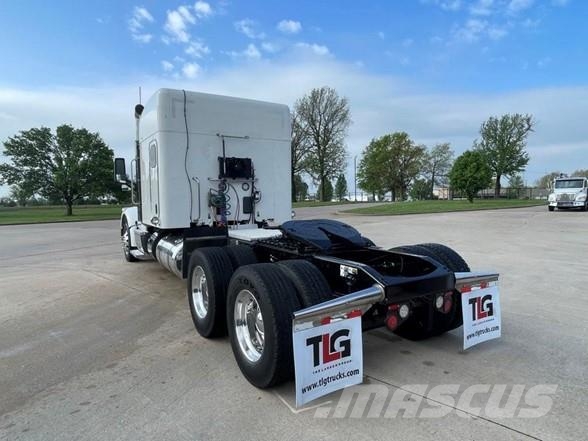 Peterbilt 567 Prime Movers