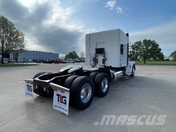 Peterbilt 567 Prime Movers