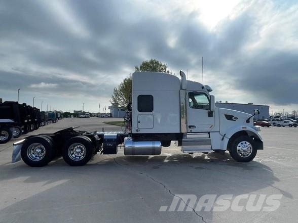 Peterbilt 567 Prime Movers