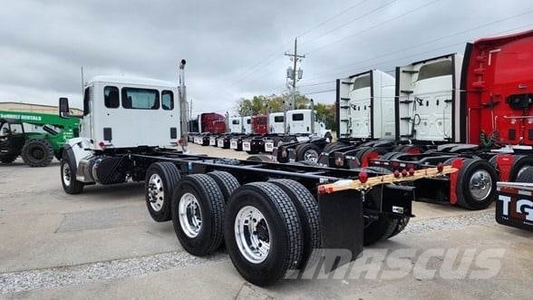 Peterbilt 567 垃圾車