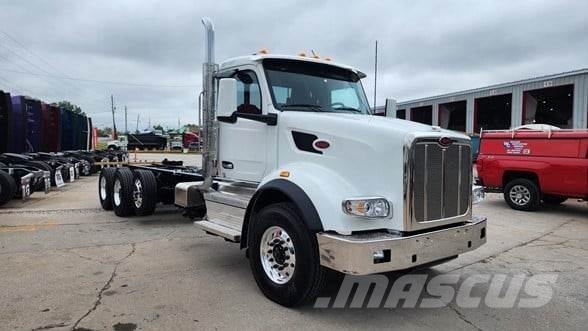 Peterbilt 567 垃圾車