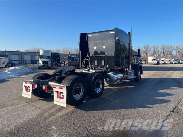 Peterbilt 567 트랙터 유닛