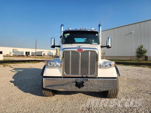Peterbilt 567 Construction - Autres
