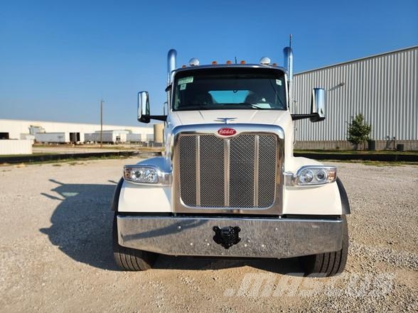 Peterbilt 567 Construction - Autres