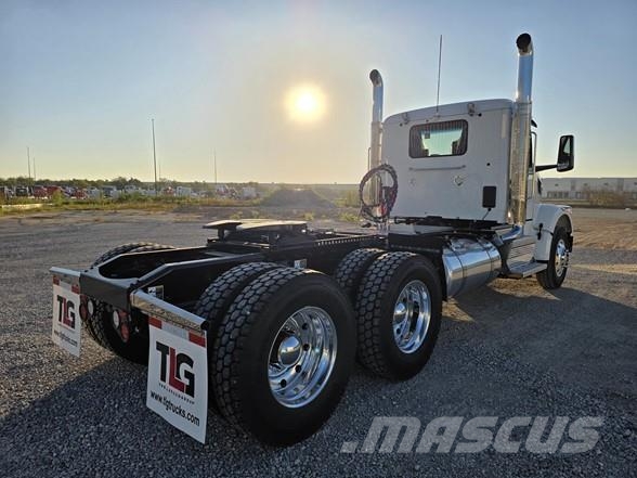 Peterbilt 567 트랙터 유닛