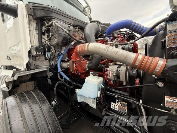 Peterbilt 579 Prime Movers