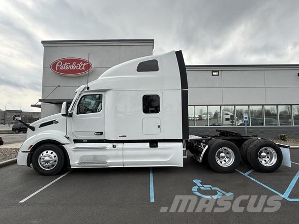 Peterbilt 579 Prime Movers