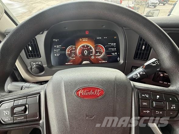 Peterbilt 579 Prime Movers