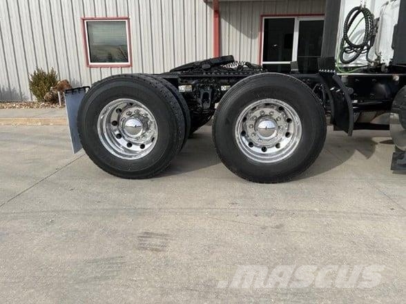 Peterbilt 579 وحدات الجر
