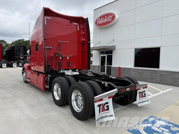 Peterbilt 579 Prime Movers