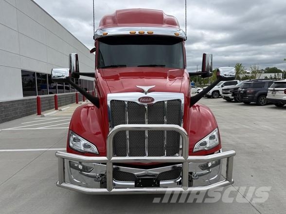 Peterbilt 579 Prime Movers