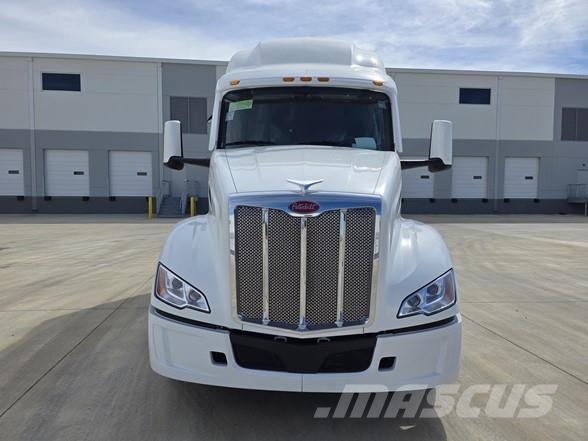 Peterbilt 579 وحدات الجر