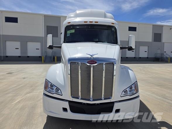 Peterbilt 579 وحدات الجر