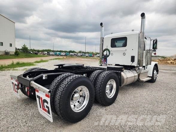 Peterbilt 589 트랙터 유닛