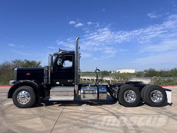 Peterbilt 589 트랙터 유닛