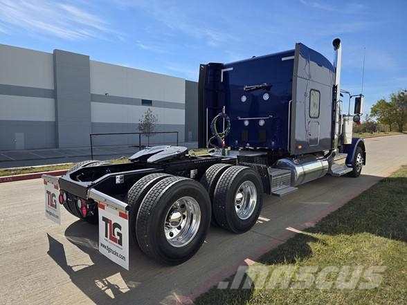 Peterbilt 589 트랙터 유닛