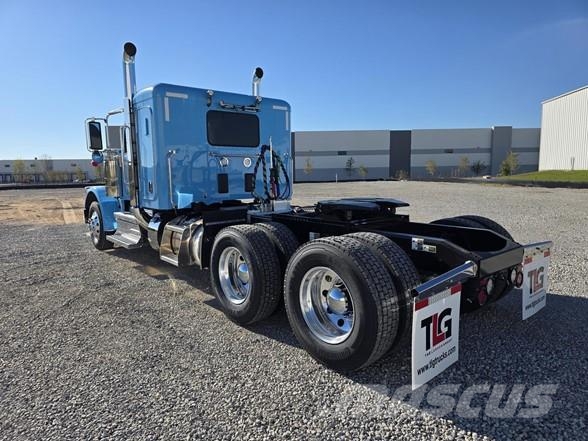 Peterbilt 589 트랙터 유닛