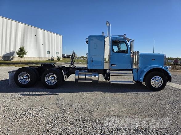 Peterbilt 589 트랙터 유닛