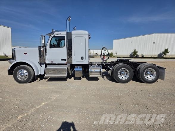 Peterbilt 589 트랙터 유닛