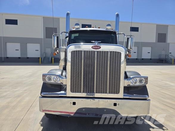 Peterbilt 589 Prime Movers