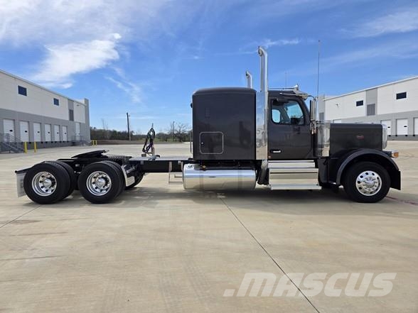 Peterbilt 589 Тягачі