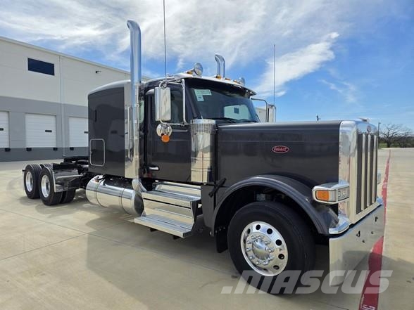 Peterbilt 589 Тягачі