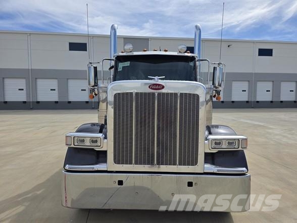 Peterbilt 589 Тягачі