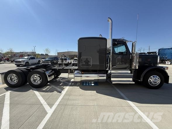 Peterbilt 589 Camiones tractor