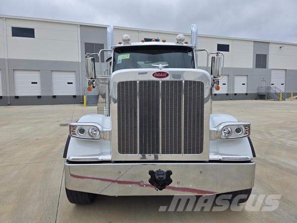 Peterbilt 589 شاحنات قلابة