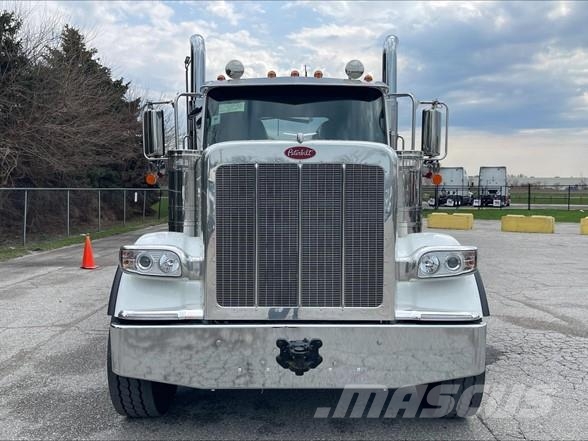 Peterbilt 589 شاحنات قلابة